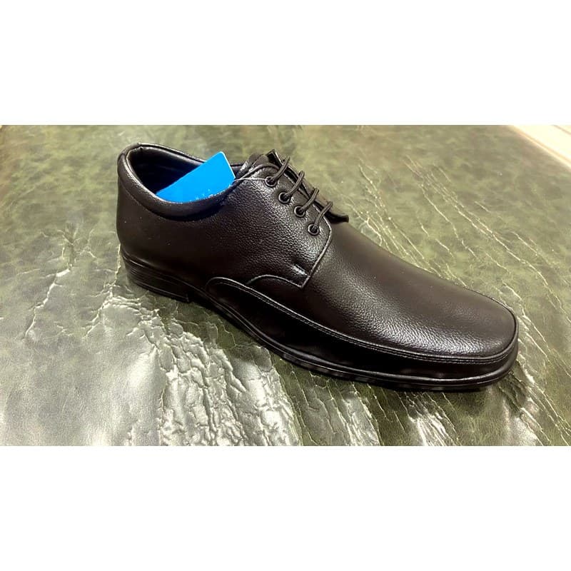 Strada Moc-Toe Slip-On — Black